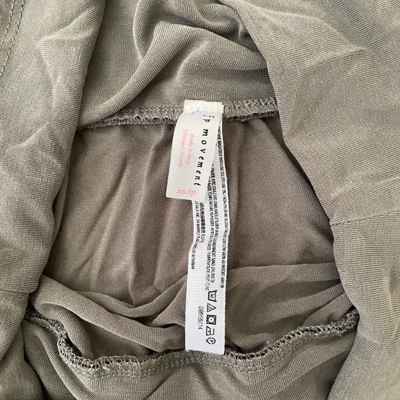 Free People Rebound Short army - Picture 6 of 7